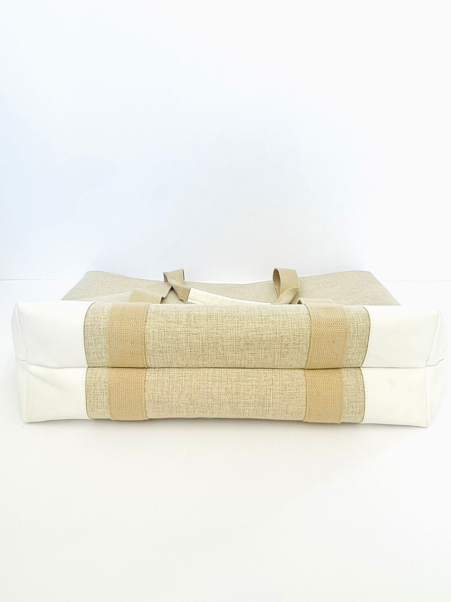 the native tote medium bottom