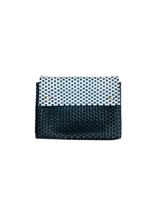 playa clutch black + white