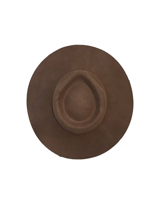 the fedora hat saddle top